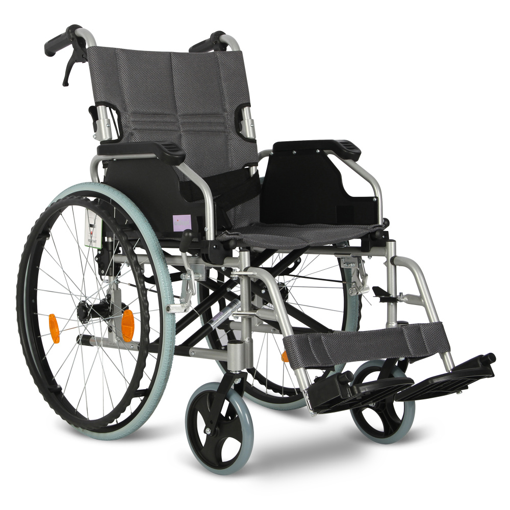 Aidapt Deluxe Lightweight Self Propelled Aluminium Wheelchair Aidapt Deluxe Lightweight Self Propelled Aluminium Wheelchair